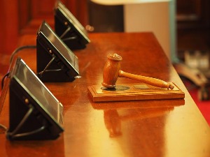 Три године затвора за свештеника из Калуђерице  због обљубе малолетнице