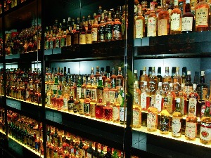 Флаша шкотског вискија продата за више од милион долара