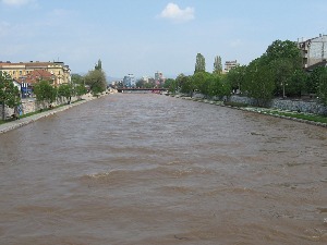 Девојчица упала у Нишаву, има повреду кичме