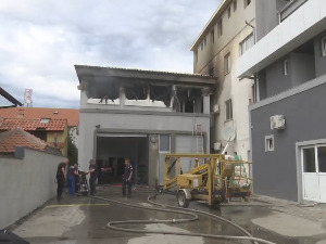 Угашен пожар у магацину гардеробе у Земуну