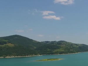 Извучено тело жене која се утопила у Златарском језеру