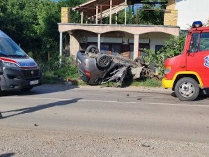 Судар аутомобила и камиона код села Суботинац – једна особа погинула, више повређено