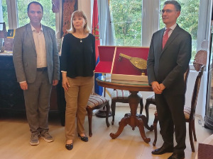 Значајан поклон амбасаде Краљевине Мароко за марокански кутак у Удружењу Адлигат