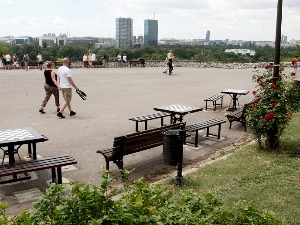 Смена сунца и облака, температура до 25 степени