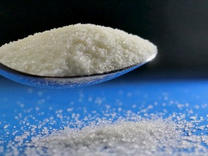 Не солите храну – лоша навика која скраћује живот 