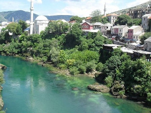 Приступачан програм: Квадратура круга – Ој, Неретво ладна водо (СЗЈ)