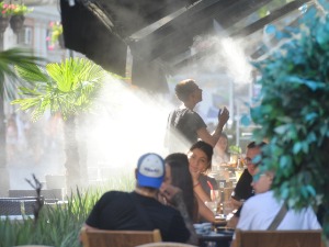 Тропски дани пред нама