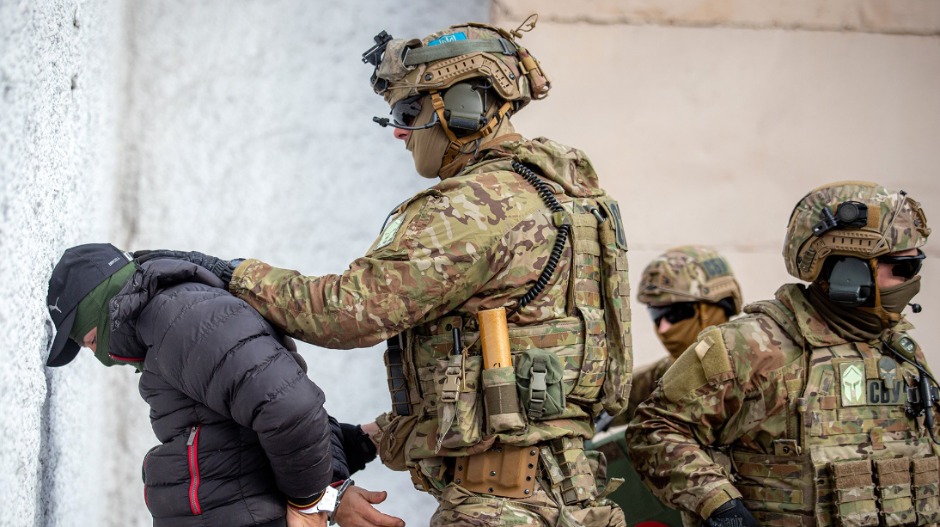 Украјина, време издаје