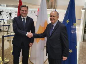 Селаковић на Кипру: Доследна узајамна подршка кључним питањима од националног интереса