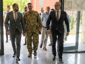 Срби са КиМ позвали Kфор да остане гарант безбедности