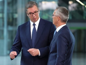 Састанак Вучића и Столтенберга у Бриселу
