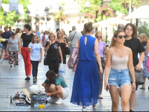 Жарки дан увече смењују пљускови, за викенд обилније падавине