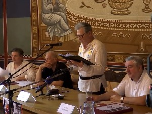 Жичка хрисовуља додељена песнику Раду Танасијевићу