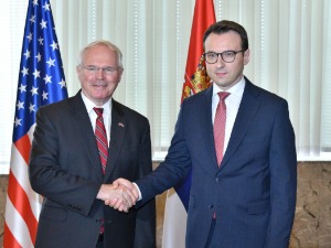 Петковић Хилу: Једностране акције Приштине могу угрозити безбедносну ситуацију на КиМ