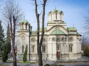 Образовно огледало: Руски бели неимари