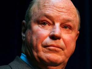 Визнер саветује Приштину да одустане од захтева за признање