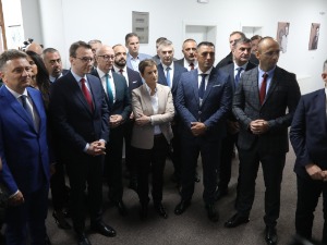 Премијерка на Косову и Метохији: Наши интереси су мир и стабилност, увек ћемо бити уз наш народ