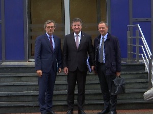 Лајчак и саветници Шолца и Макрона разговарали са Куртијем, вечерас са Вучићем