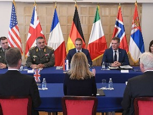 Стефановић разговарао са амбасадорима Квинте и Норвешке при НАТО и у Србији