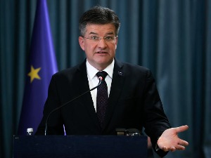 Лајчак ненајављено у Приштини: Разговарамо како да погурамо дијалог напред