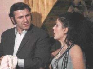 И Бог створи кафанску певачицу