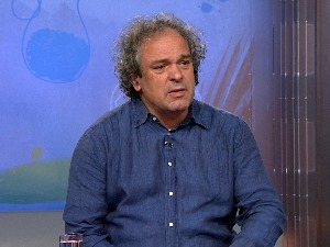 Предраг Марковић: Неписмени људи користе латиницу, ћирилица доминира само на гробљу