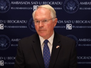 Хил: Планом консултација Русија жели да оправда рат у Украјини