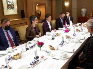 Брнабић са представницима Парламентарне лиге пријатељства