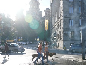 Дан сунчан, увече понесите кишобране