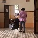 Теткице и домари остали без топлог оброка и регреса, а сада морају да плате и парничне трошкове