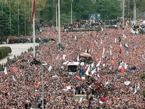 Пети октобар, 22. године од демонстрација које су довеле до одласка Слободана Милошевића