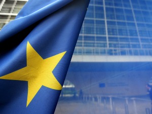 Вархељи: Ако Србија хоће да убрза преговоре, треба да се усклади са спољном политиком Уније