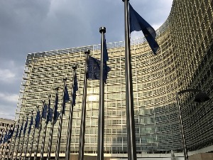 Зечевић: Извештај ЕК није претећи; Ђукановић: Мораћемо да размотримо позицију по питању санкција