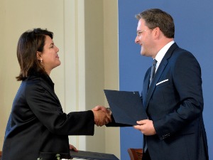 Селаковић и Мангуш: Окренути нову страну односа Србије и Либије