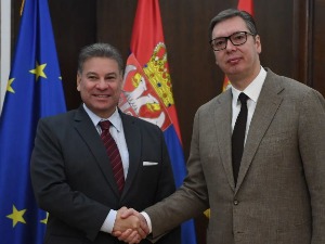 Вучић са Ескобаром о дијалогу Београда и Приштине