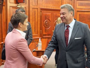 Брнабићева са Ескобаром: Београд окренут дијалогу, потребне две стране