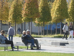 Наставља се михољско лето - ујутру зимска јакна, током дана мајица