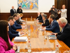 Вучић о документу који је добио од Квинте: Договор да га не објавимо, забринути су због тензија