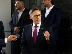 Шолет разговарао са Куртијем о одлагању примене правила о таблицама