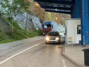 Косовска полиција почела да уручује опомене због таблица