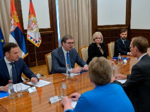 Вучић са делегацијом ММФ-а: Србија посвећена реформама за даљи раст