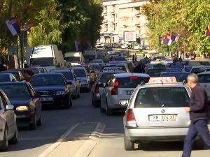 Првог дана издато више од 50 опомена, Бисљими: Регистарске таблице више нису део дијалога 