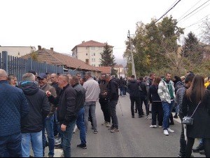 Наставља се излазак Срба из косовских институција на северу