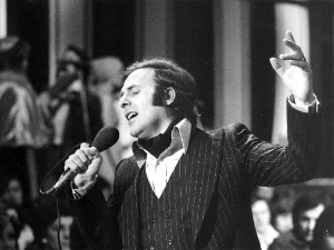 Портрет - Мики Јевремовић