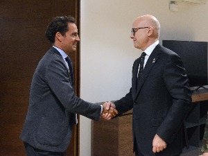 Вучевић са замеником помоћника генералног секретара НАТО-а: Очекујемо да Кфор делује непристрасно