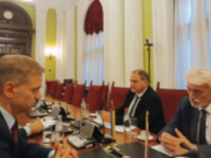 Борко Стефановић са амбасадором Украјине о парламентарној сарадњи