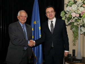 Курти Борељу и Лајчаку у Паризу: Не смемо одлагати разговоре о правно обавезујућем споразуму