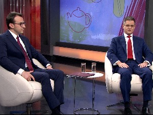 Петар Петковић (СНС) и Вук Јеремић (Народна странка) о КиМ, таблицама и столици у УН