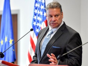 Ескобар: Очекујем договор Београда и Приштине наредних дана