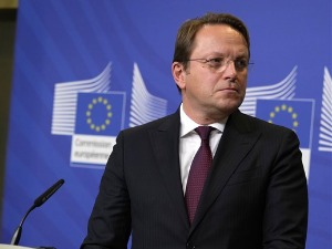 Вучић сутра са Вархељијем